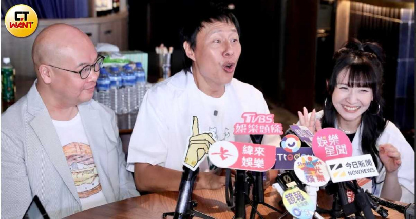 張啟樂（中）、陸子玄（右）與導演何故一同出席記者會。（圖／侯世駿攝）