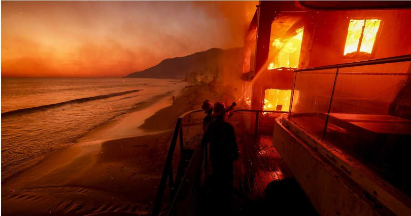 洛杉磯野火肆虐近月終於100％受控制。（圖／達志／美聯社）