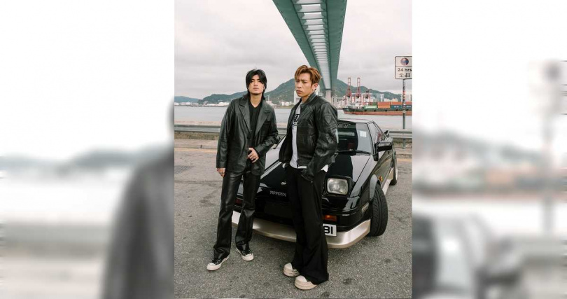  Tyson Yoshi（右）與周殷廷（左）合作新歌〈1994〉。（圖／想不到音樂工作室提供）