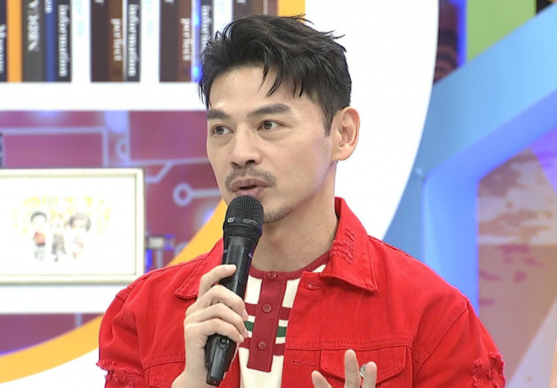 阿Ken控訴白雲忘詞。（圖／中天提供）