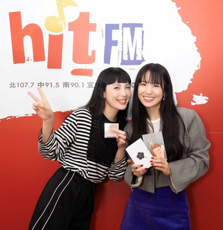 孫盛希想要早點結婚生孩子，特別請魏如萱幫忙介紹對象。（圖／Hit Fm聯播網提供）