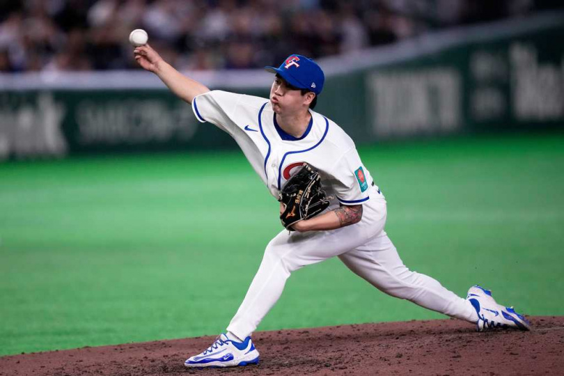 張峻瑋面對日本隊中心打線，先讓吉田正尚擊出中外野飛球出局，接著岡本和真擊出左外野飛球出局，最後村上宗隆擊出右外野深遠飛球遭接殺，中華隊再度讓日本隊三上三下。