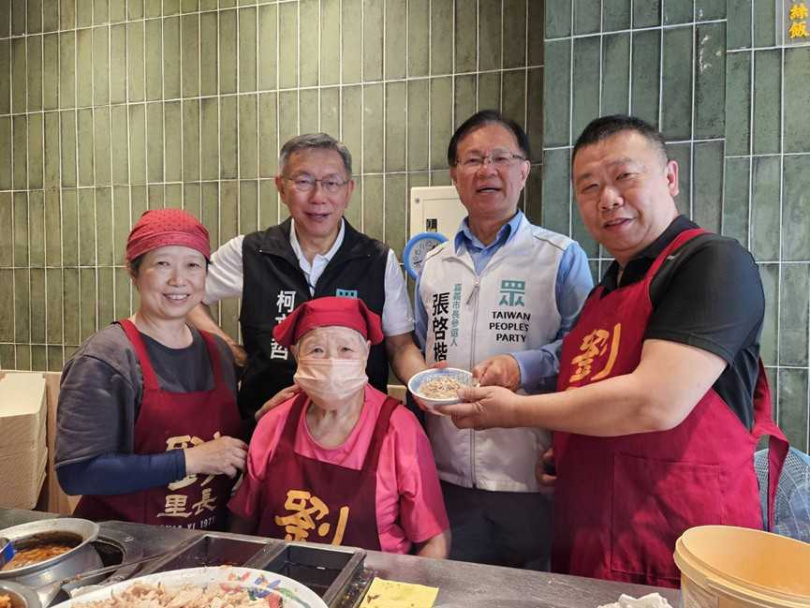 不少嘉義市跨黨派鄉親支持前立委張啓楷,2026嘉義市長藍白合能否開花結果?各界關注。(圖/翻攝自民眾黨媒體群組)