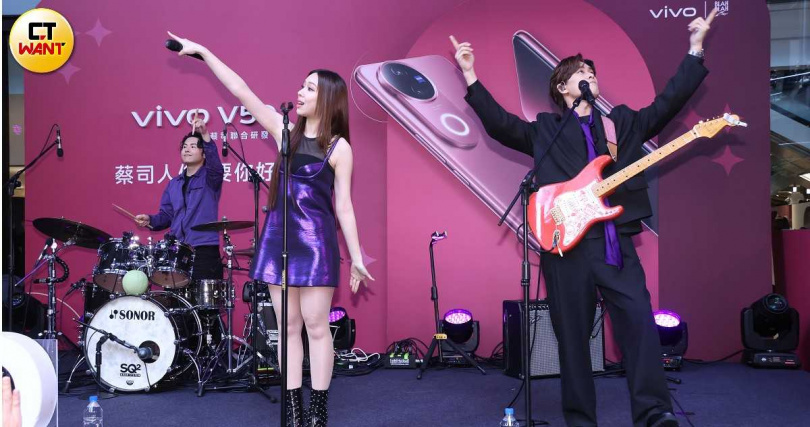 告五人預告會在演唱會唱新歌。(圖/焦正德攝)