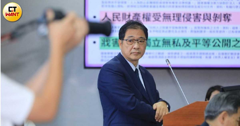 法務部矯正署是監所管轄上級單位,獄政改革則是各方關注焦點。圖為法務部長鄭銘謙。(圖/周志龍攝)