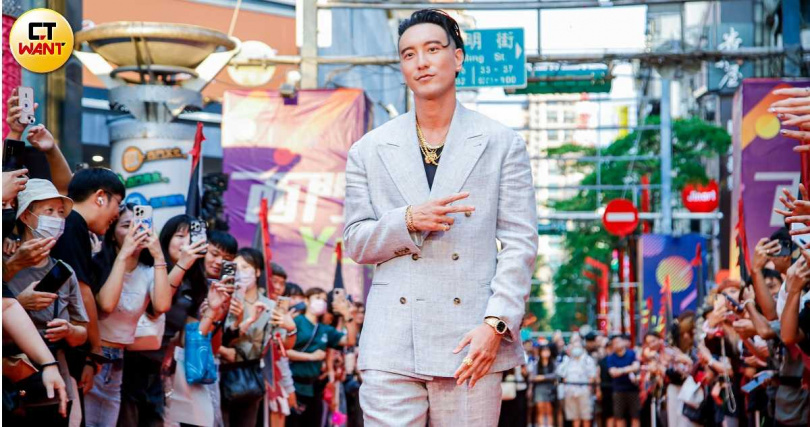 王陽明在《角頭－鬥陣欸》首映會驚喜現身。（圖／趙文彬攝）