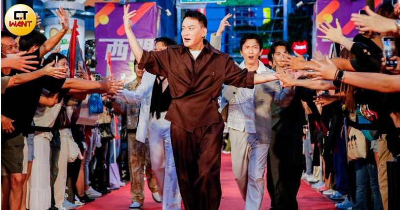 王識賢出席《角頭－鬥陣欸》見面會。（圖／趙文彬攝）