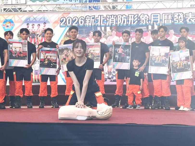 義消林宛萱結合韓國女團BLACKPINK的舞蹈和CPR。（圖／中國時報王揚傑攝）