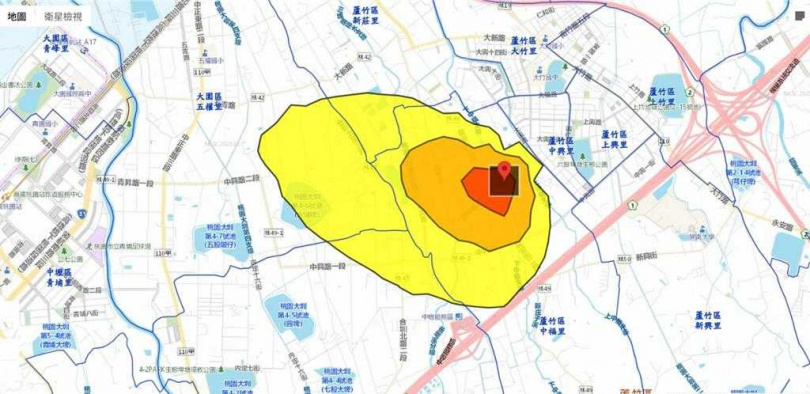 桃園蘆竹地下工廠大火釋放大量黑煙，環保局啟動空汙緊急應變，該非法工廠最高開罰2000萬元。（圖／環保局提供）