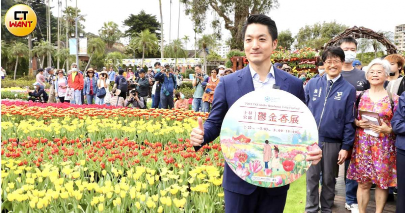 台北市長蔣萬安（圖）打著蔣家後代名號在政壇一路平步青雲，但紀念老祖宗生活的士林官邸卻被自個屬下未經《文資法》完備程序突襲拆除，地方希望蔣萬安展現態度，不能狀況外放任下頭「胡搞」。（圖／方萬民攝）