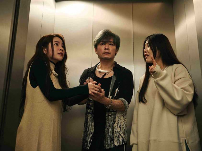 知名YTR「幹片兄弟 」打頭陣執導《REPLAYER重置玩家 》,演員有小毒藥JJ(左起)、金志遙、伶伶Ykiki。(圖/17LIVE)