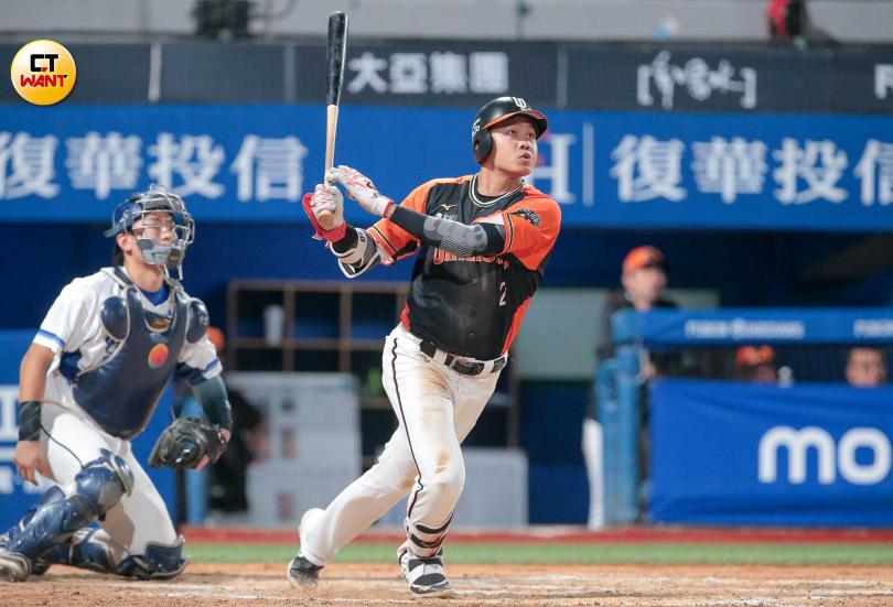 四局上，統一林子豪轟出陽春砲。（圖／趙文彬攝）