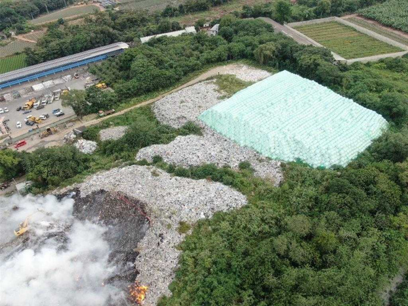 名間鄉垃圾山起火，南投縣環保局初步研判可能是垃圾分類不完全釀災。（圖／南投縣政府提供）