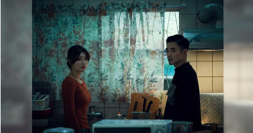 《角頭－鬥陣欸》是元介所飾演的警察「小蔡」與林真亦有多場對手戲。（圖／曼尼娛樂提供）