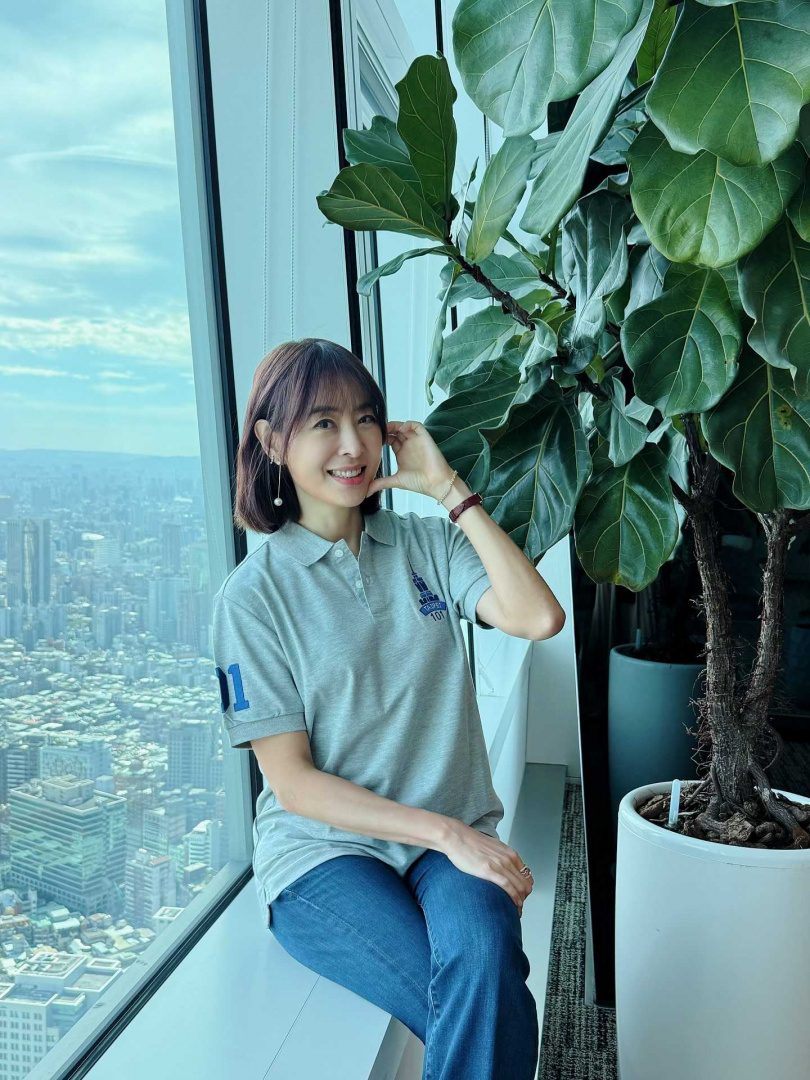 賈永婕一直以來有大小事都會去行天宮拜拜,做起事情也真如有神助一般。(圖/翻攝自賈永婕臉書)