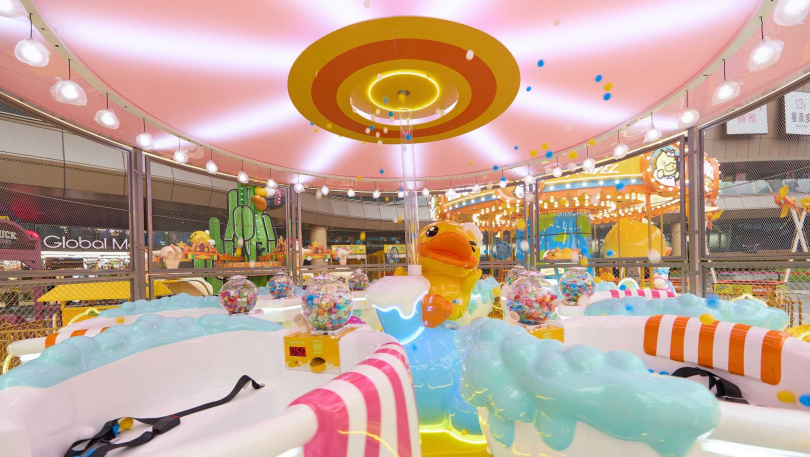「B.Duck城市樂園」於Global Mall桃園A19前正式開張，規劃繽紛又可愛的六大遊樂設施。（圖／林榮芳攝）