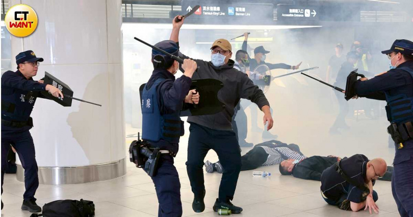台北車站22日下午舉辦隨機殺人聯合演練。（圖／黃耀徵攝）