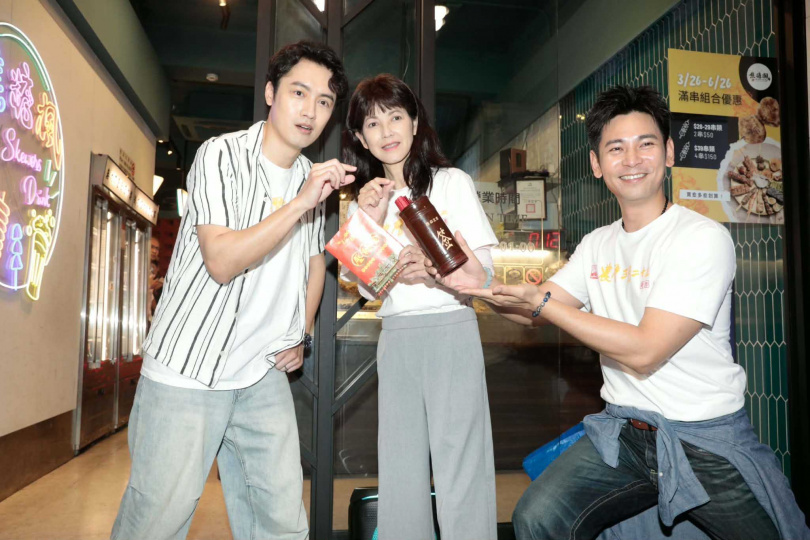 吳政勳（左起）、陳明真、楊子儀現身為《農曆三月二十三》宣傳。（圖／娛樂組攝）