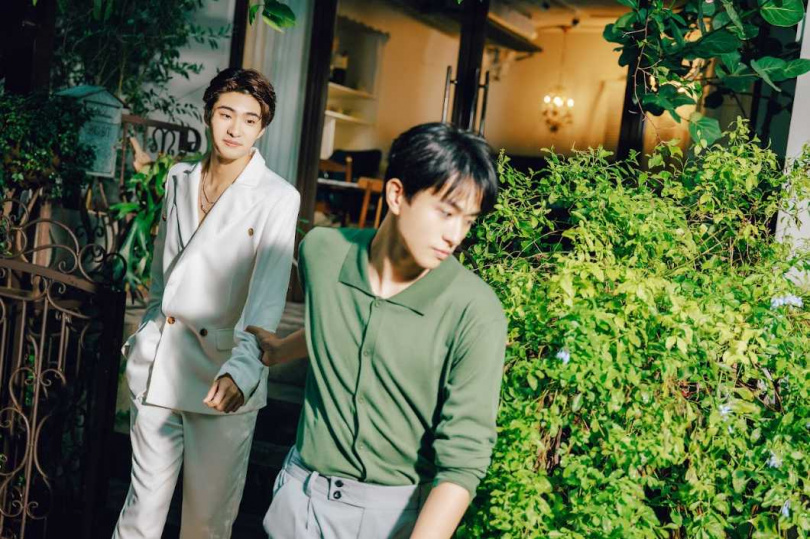 徐瑋澤(右)在劇中截胡朴靖恆的相親。(圖/LINE TV提供)