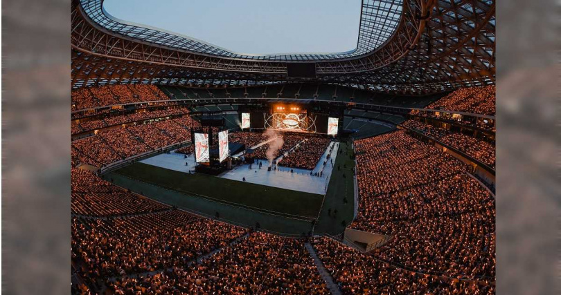  四萬觀眾大合唱讓林憶蓮動容落淚。（圖／索尼音樂提供）