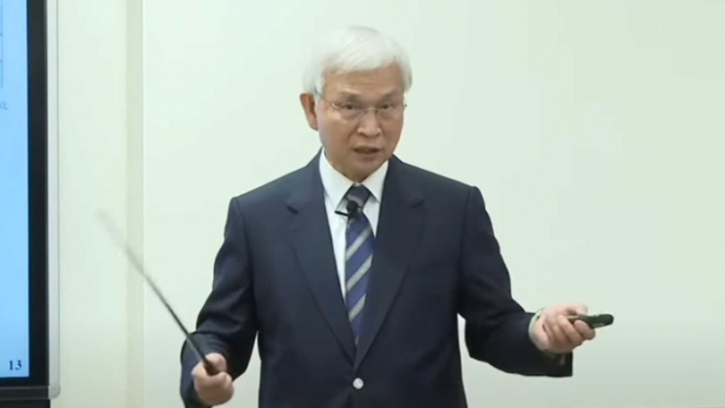 央行總裁楊金龍表示會持續檢視選擇性信用管制措施的執行成效。（圖／東森財經新聞）