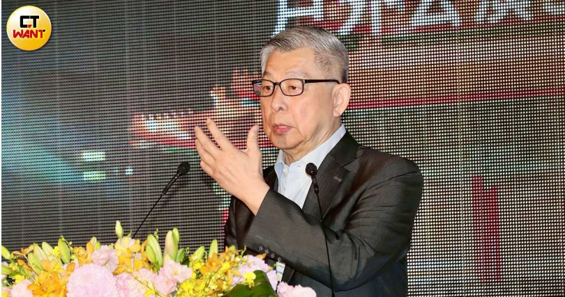 蔡宏圖細說自己與林懷民當初相識的過程。（圖／方萬民攝）