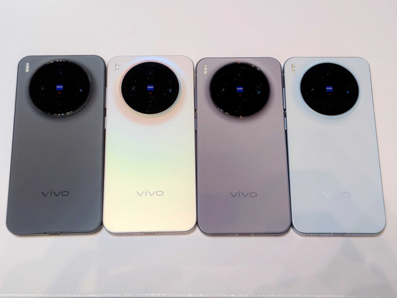 vivo X300全色系。(圖/廖梓翔攝)