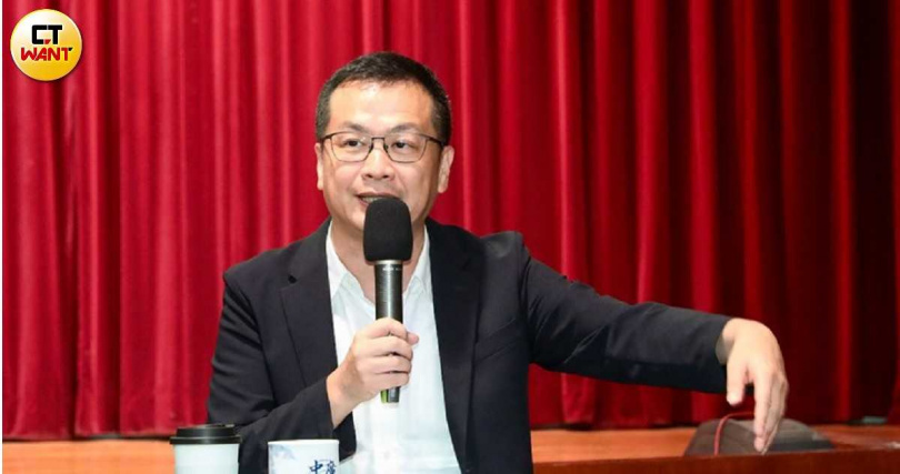 系出立委羅智強（圖）辦公室的國民黨青年陳冠安要挑戰台北市議員內湖、南港選區。（圖／黃耀徵攝）