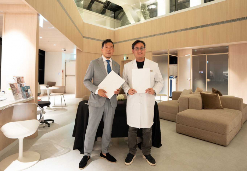 知名醫療體系醫願診所(iHope Clinic)日前正式邁向重要里程碑,與坐落於東京銀座五星級半島酒店的頂尖抗衰老醫療機構 5Star Medical Club 正式簽署合作備忘錄。(圖/醫願診所)