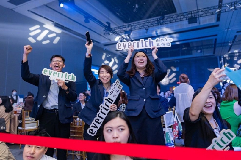 昇恆昌將持續與全體同仁並肩前行,為旅客帶來更具溫度的旅遊零售服務體驗。(圖片提供/昇恆昌)