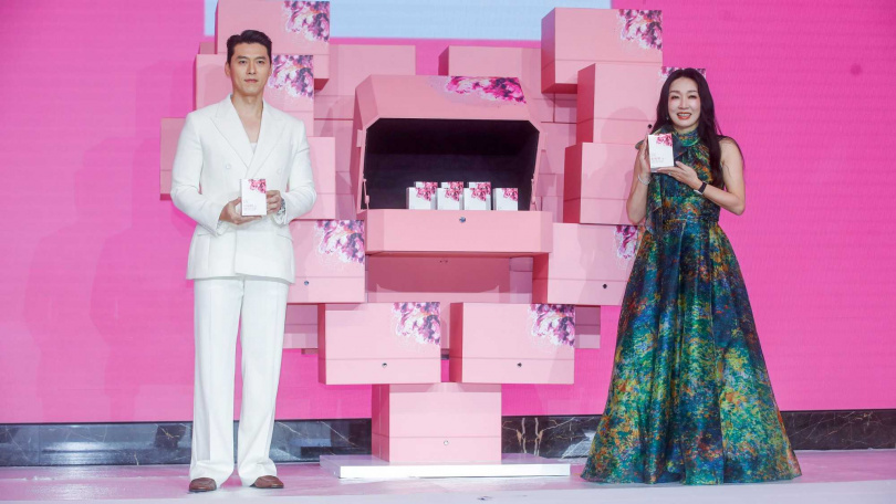 玄彬代言醇耀妍3.0，右為醇耀妍最美董事長（圖／品牌提供）