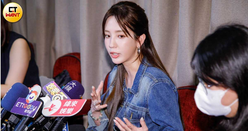 愛雅為副業「愛雅辣呦」舉辦媒體見面會。（圖／趙文彬攝）