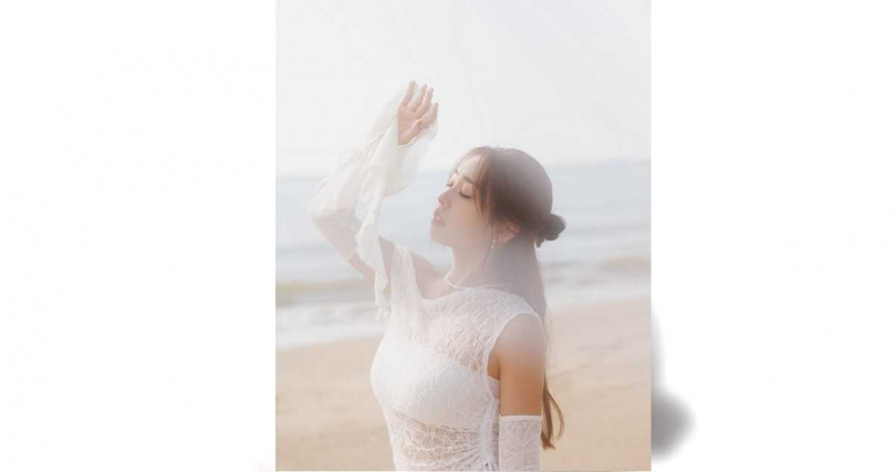 〈天使借的溫柔〉由艾薇親自譜曲並參與填詞。（圖／原音娛樂提供）