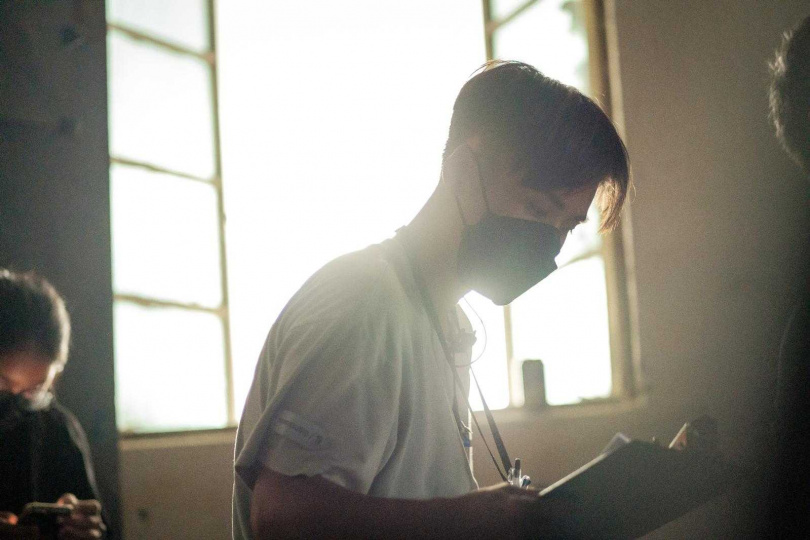 為了更理解電影，片山凉太主動到片場幫忙，後來還變成第三副導。（圖／片山凉太提供）