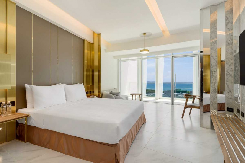 活動期間易遊網除了祭出獨家專屬訂房優惠,下單再抽9月全新開幕的「風華渡假飯店 墾丁館」住宿。(圖/易遊網提供)