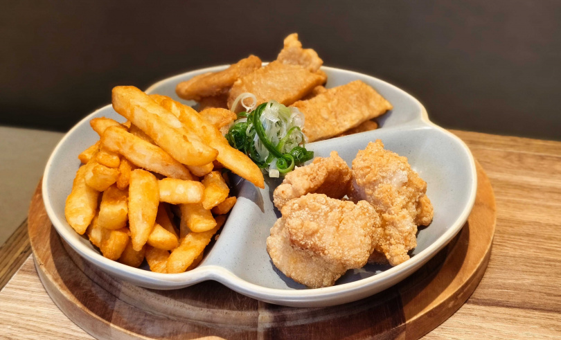 酥脆又能吃到多元風味的「北村炸物拼盤」預計成為大小朋友的必點菜色。（238元，圖／魏妤靜攝）