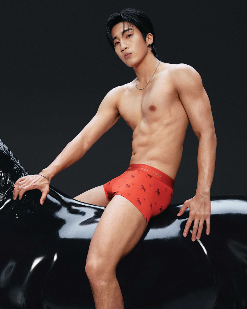 即將當爸的婁峻碩今年行程滿檔。（圖／Calvin Klein提供）