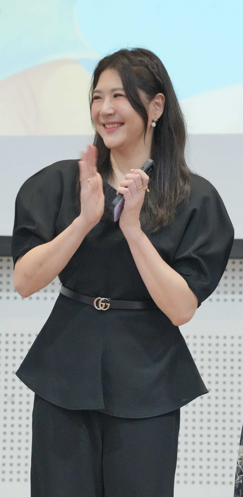 鄭亦真預計6月1號回主播台。(圖/藝起發光、蒙福教會提供)