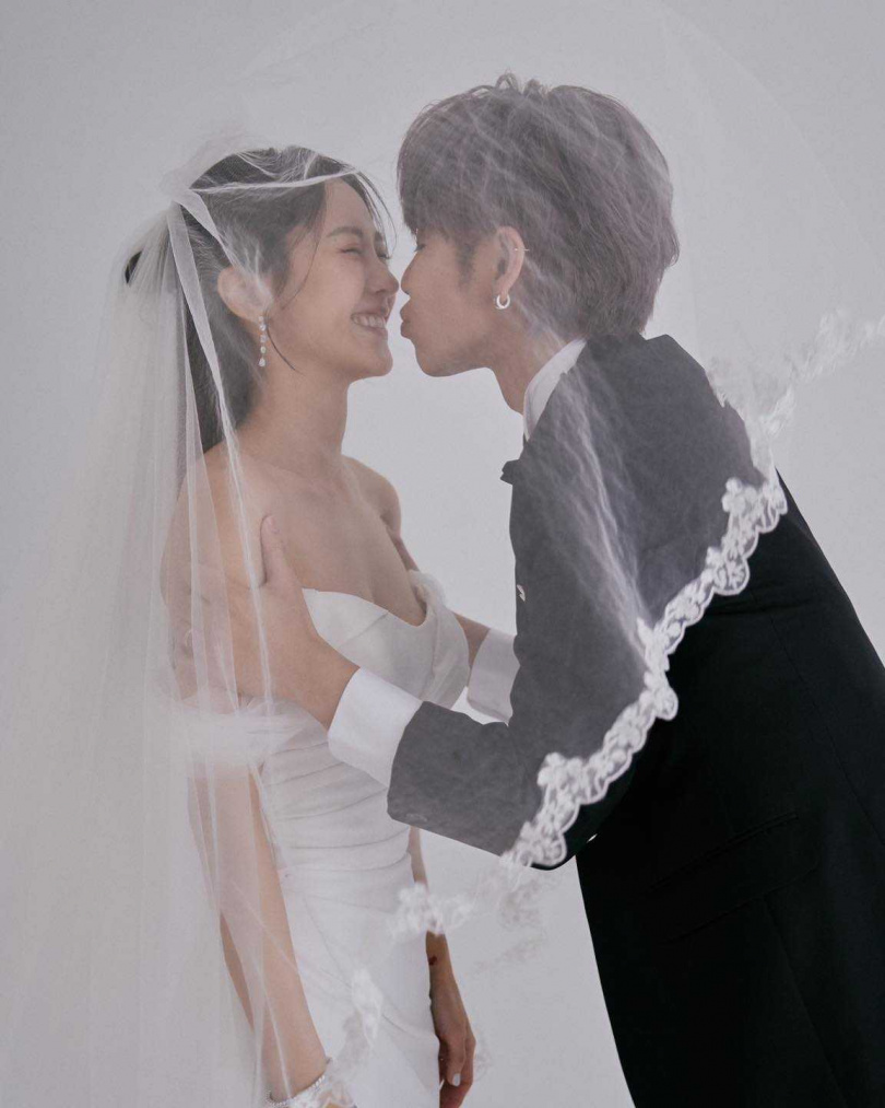 鼓鼓甜蜜向大元告白。（圖／翻攝自鼓鼓臉書）