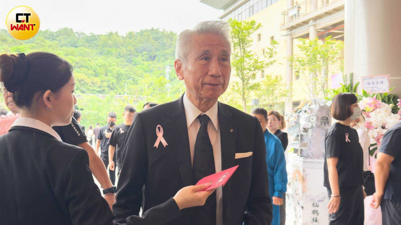 大同董事長王光祥8月初出席一場公祭會後,接受CTWANT記者採訪說明事業版圖營運現況。(圖/黃威彬攝)
