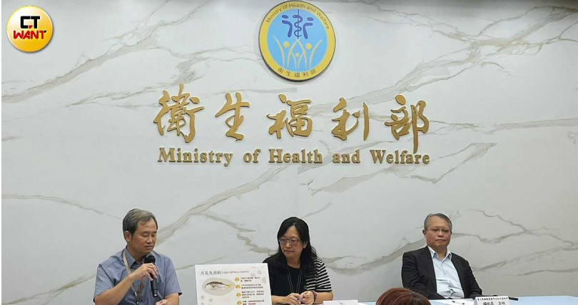 食藥署今天召開「食用水產品要當心，慎防誤食有毒河豚」記者會。（圖／林則澄攝）