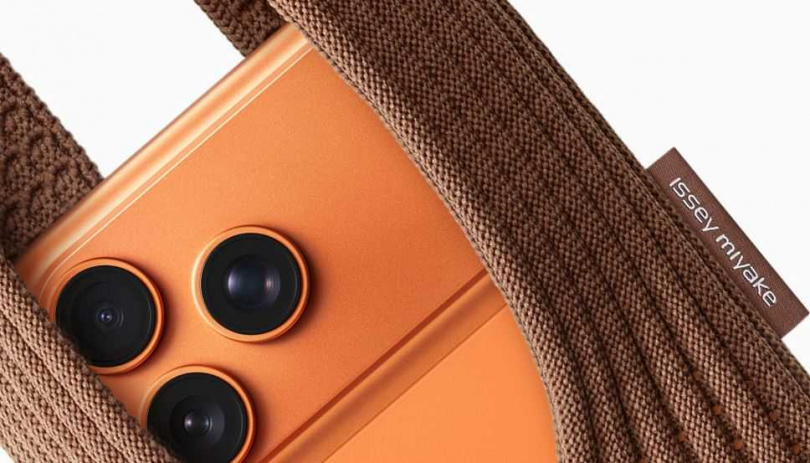 日本時尚品牌三宅一生與蘋果攜手推出全新聯名配件「iPhone Pocket」。（圖／翻攝自蘋果官網）