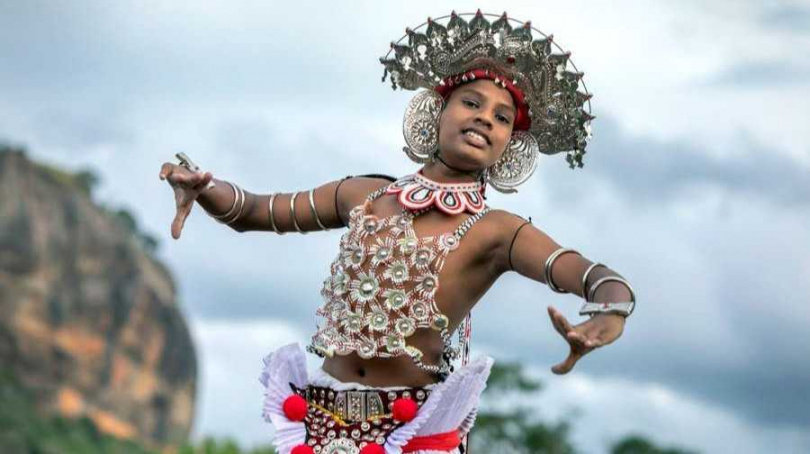 過去較冷門或具有獨特性的旅遊地區,接受度也大幅提高,圖為斯里蘭卡民族舞蹈表演。(圖/五福旅遊提供)