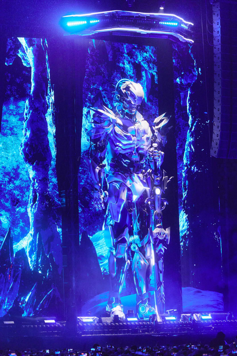 周杰倫演唱會出現巨型機器人。(圖/杰威爾提供)