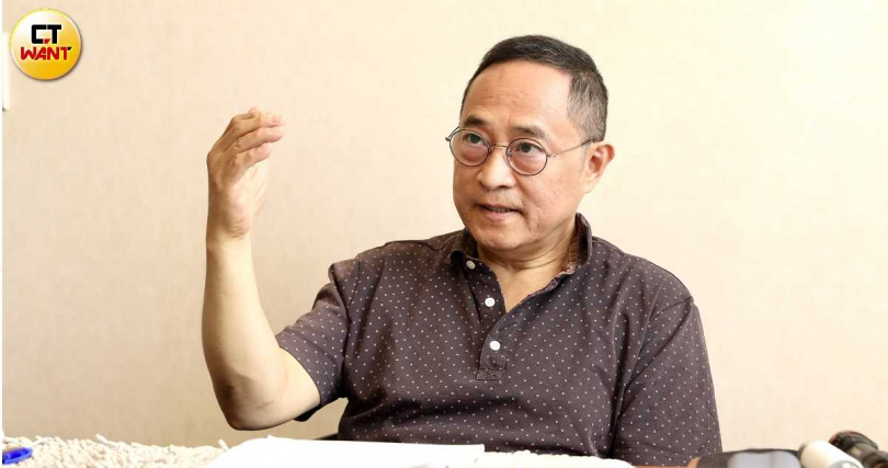 台師大藝術史研究所教授曾肅良（圖）呼籲，完善的《拍賣法》遲早要建立，台灣的藝術品拍賣市場才能比肩國際。（圖／方萬民攝）