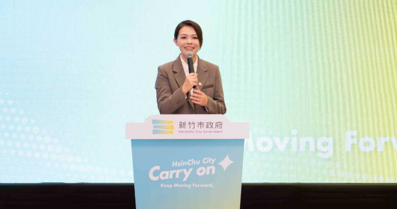 新竹市長高虹安表示,市府將以全新品牌識別「Carry on!」為核心,持續推動創新與永續城市發展。(圖片提供/新竹市政府)