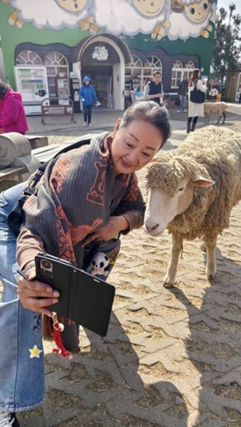 鮑正芳也一同體驗凰金認證遊程（圖／交通部觀光署提供）。