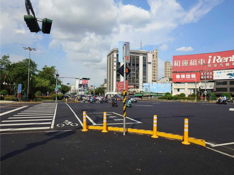 車禍發生第去年中旬才完成改造，沒想到時隔半年就發生嚴重車禍。（圖／中國時報任義宇攝）