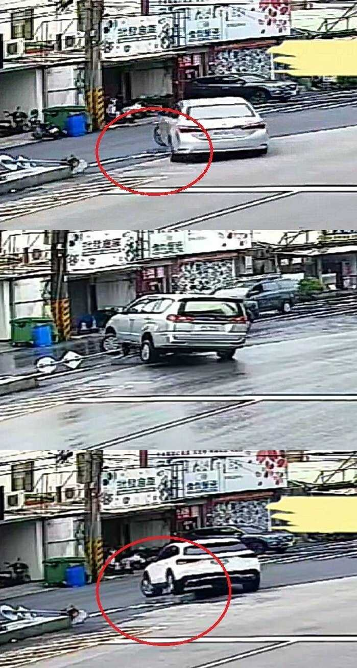 4月10日上午有3台車先後撞上行人庇護島。（圖／翻攝畫面）