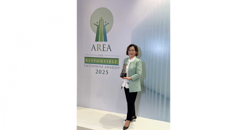 台灣中油深耕永續，連續六年獲2025「亞洲企業社會責任獎」，由發言人林珂如代表受獎（圖／台灣中油提供）。